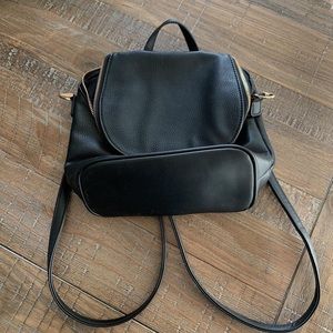 Black Purse/Backpack!